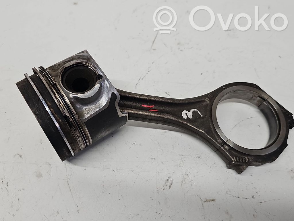 Audi Q7 4L Piston with connecting rod 