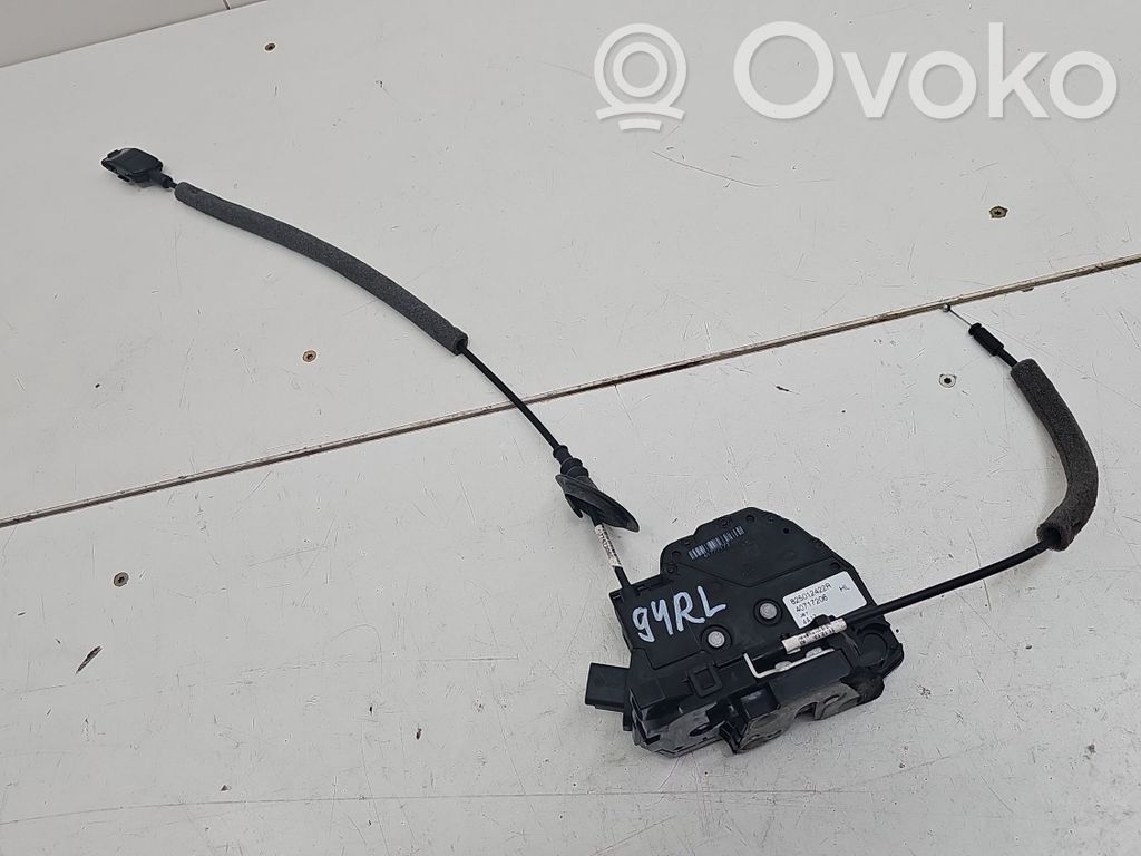 Renault Captur Aizmugurē slēdzene 