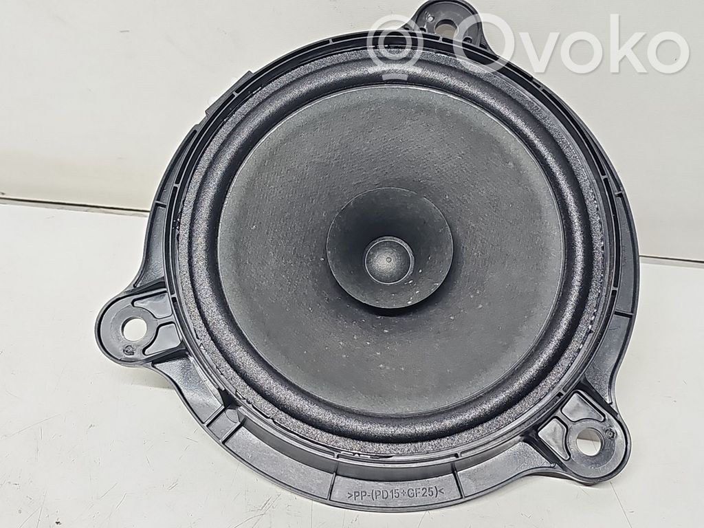 Renault Captur Rear door speaker 