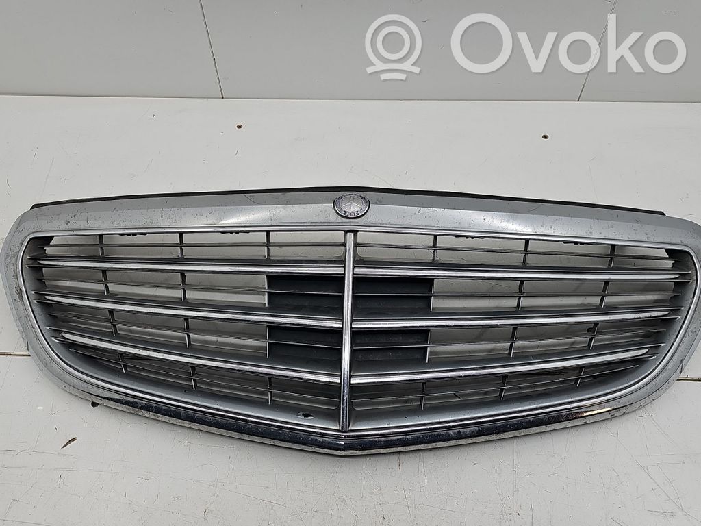 Mercedes-Benz E W212 Etusäleikkö 