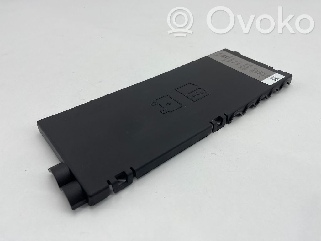 Jaguar XE Tapa de caja de fusibles 