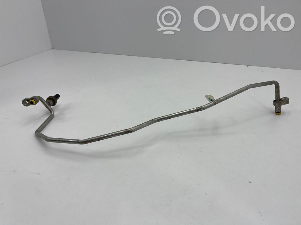 BMW Z4 E85 E86 Ilmastointilaitteen putki (A/C) 
