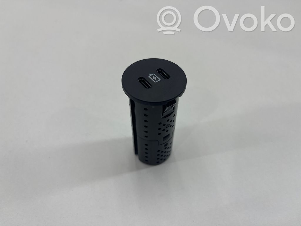 Enchufe conector USB   PU5T19J211FA