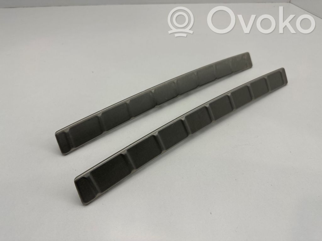 Volvo XC40 Protector del borde del maletero/compartimento de carga 