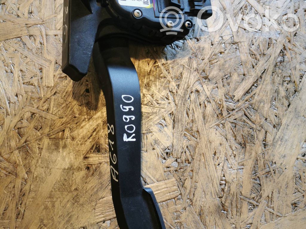 Opel Corsa C Accelerator throttle pedal 