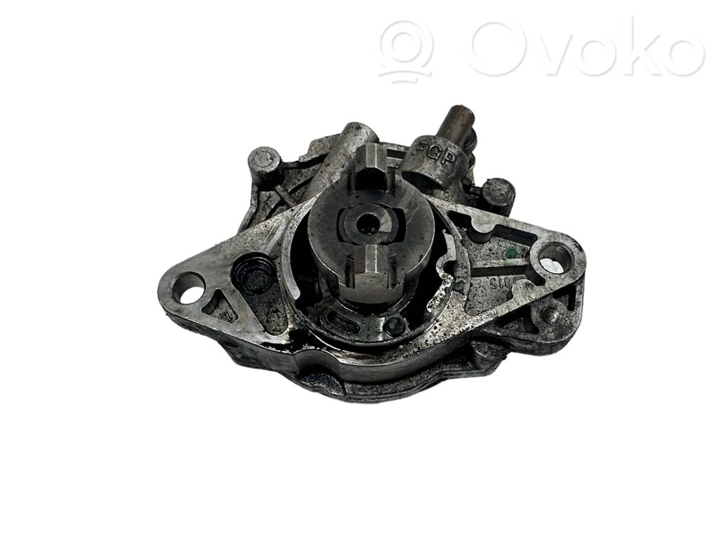 Opel Corsa C Vacuum pump 