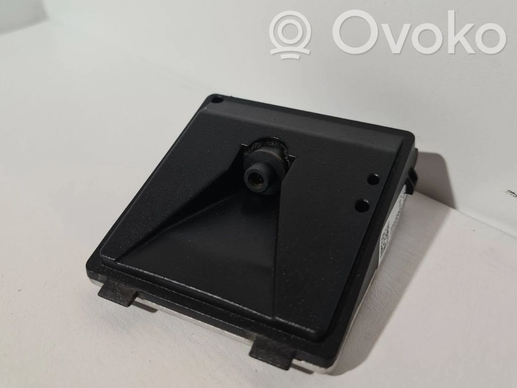 Windshield/windscreen camera   22866868,958834210,M6868F21600016