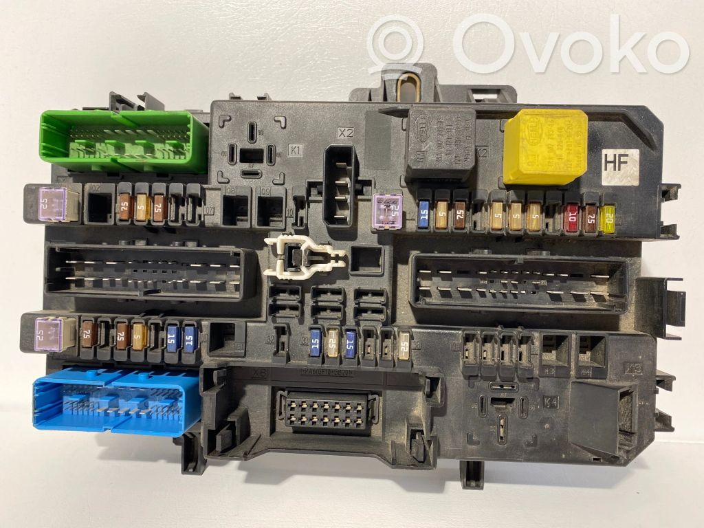 Opel Astra H Ramka / Moduł bezpieczników 