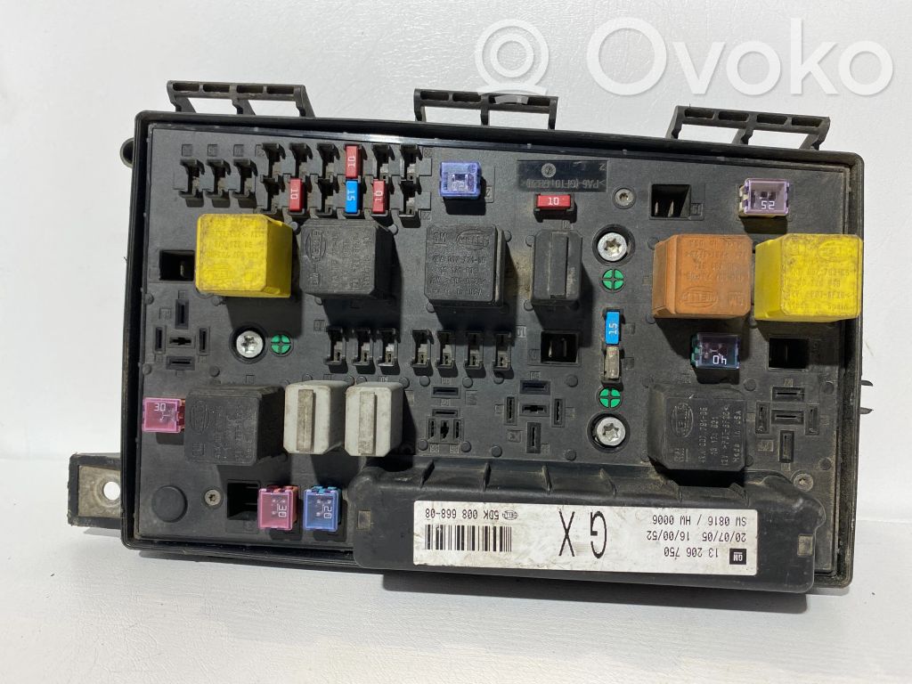 Opel Astra H Ramka / Moduł bezpieczników 