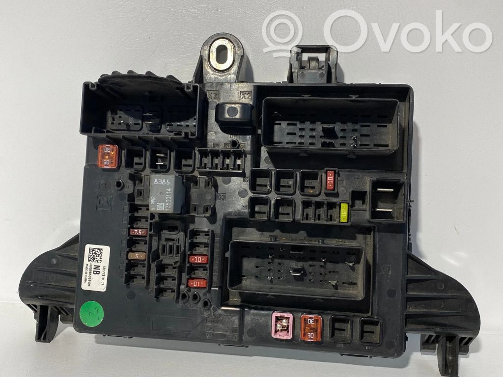 Módulo de fusible   18524309609,13277318