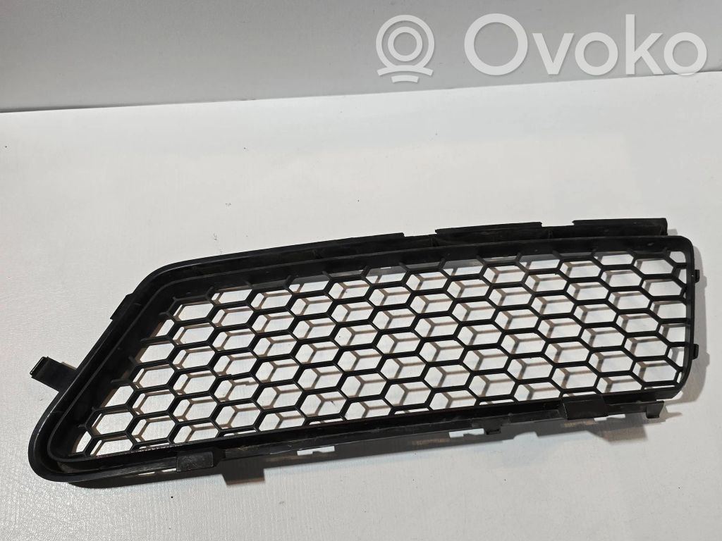 Alfa Romeo 159 Unteres Gitter dreiteilig vorne 