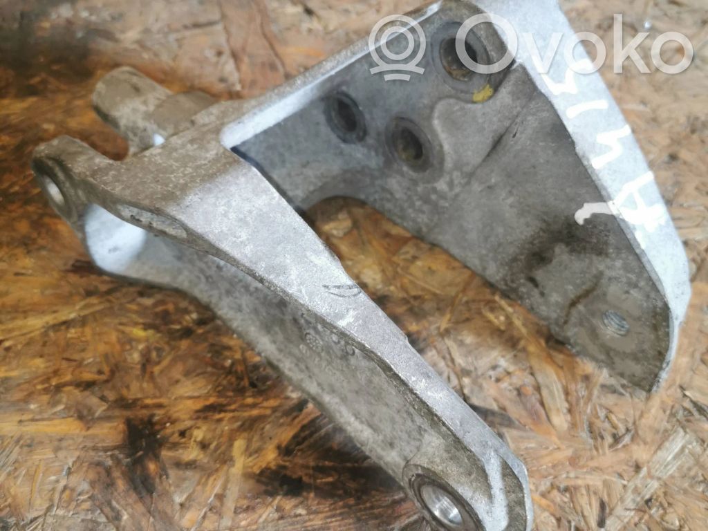 Opel Antara Engine mounting bracket 