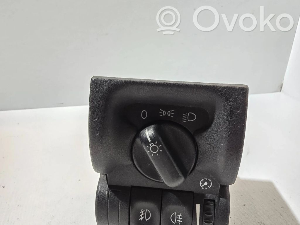 Light switch   09138337,53142810