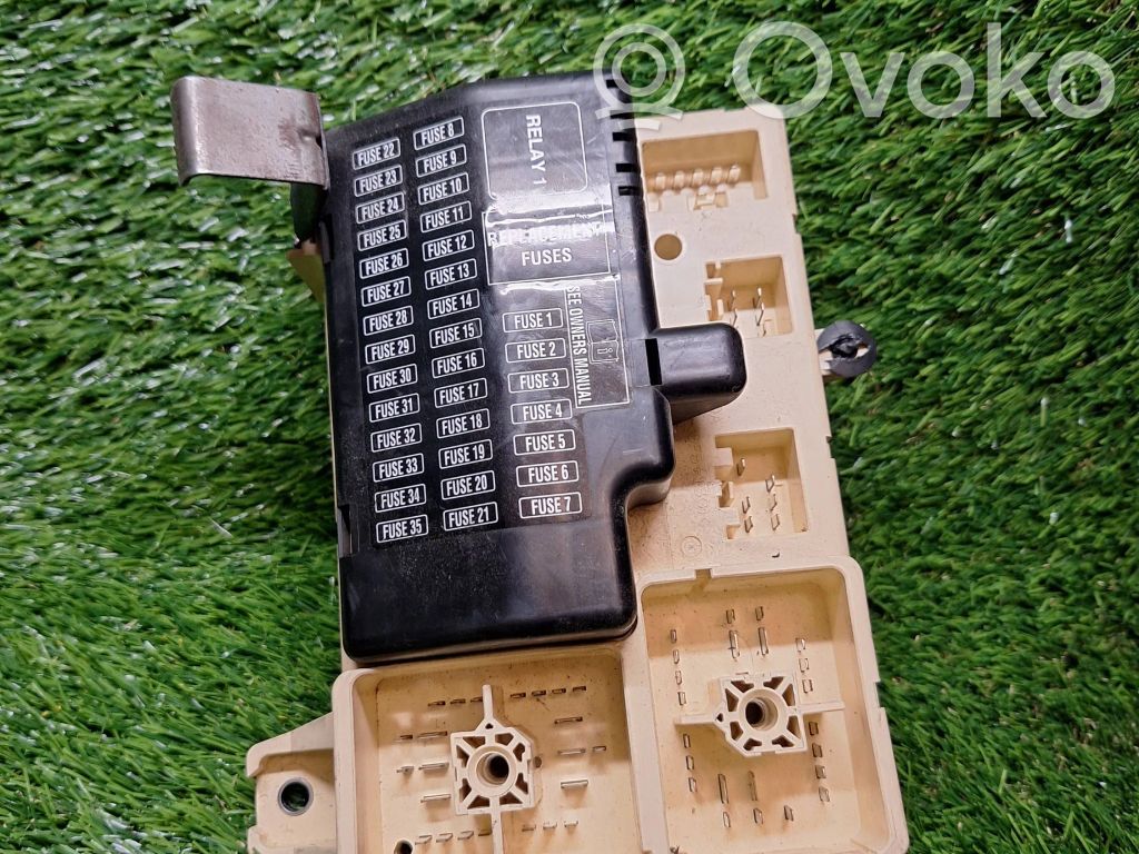 Jaguar S-Type Fuse module 