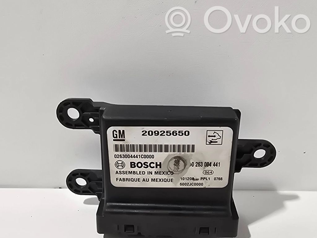 Opel Astra J Unidad de control/módulo PDC de aparcamiento 
