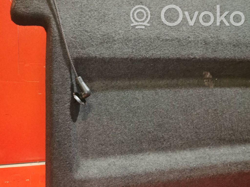 Parcel shelf