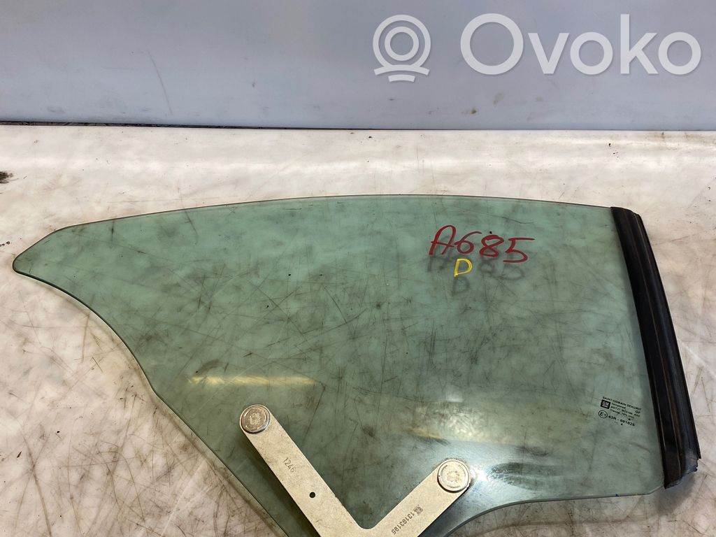 Opel Astra H Szyba karoseryjna tylna 