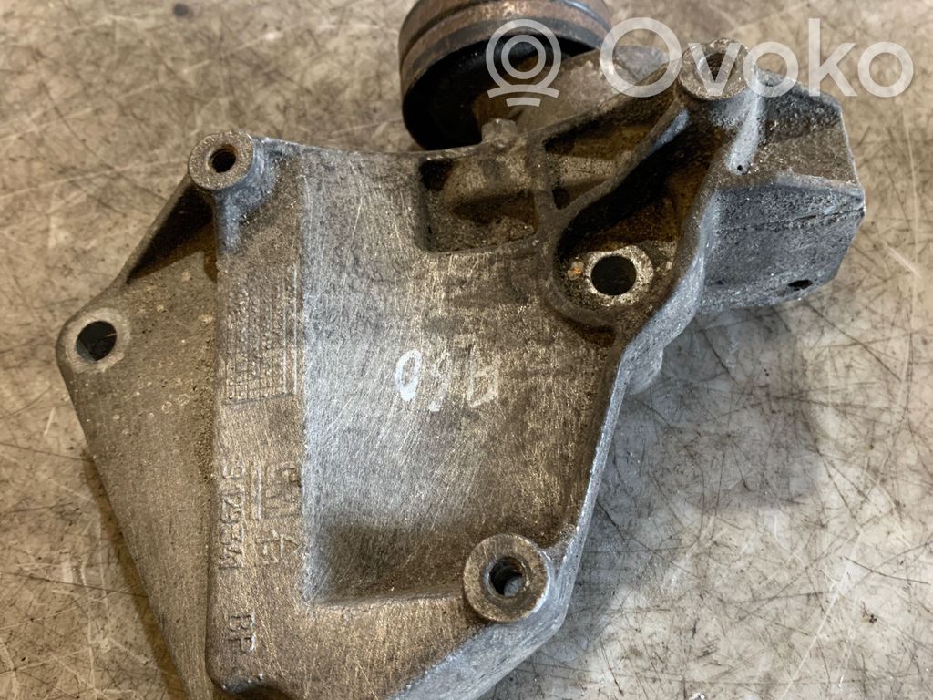 Opel Astra H Generator/alternator bracket 