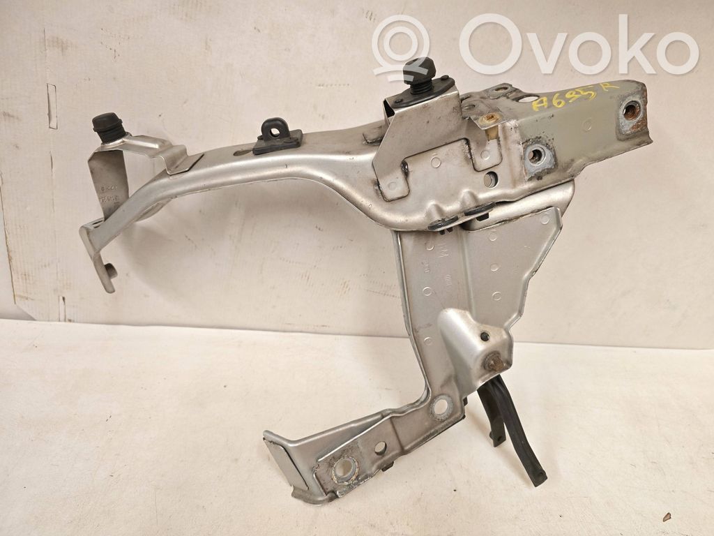 Opel Zafira B Boczny panel mocowania chłodnicy 
