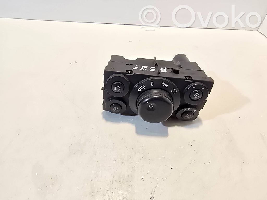 Opel Astra H Przełącznik świateł 