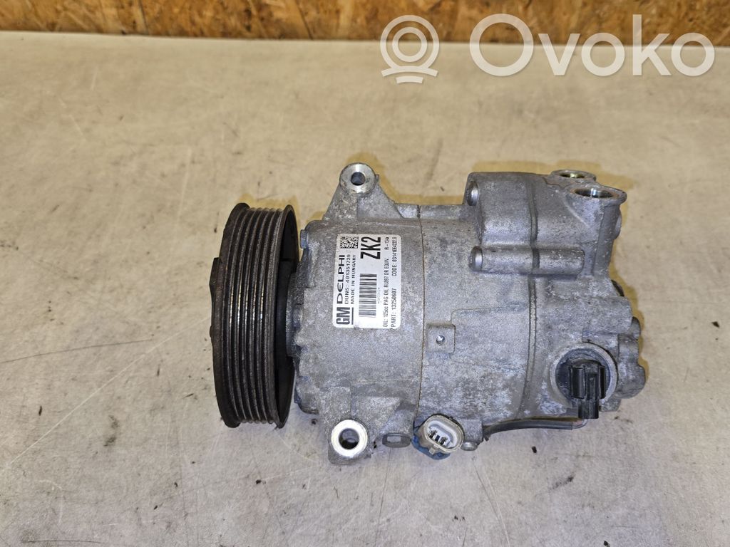 Opel Astra J Compresseur de climatisation 