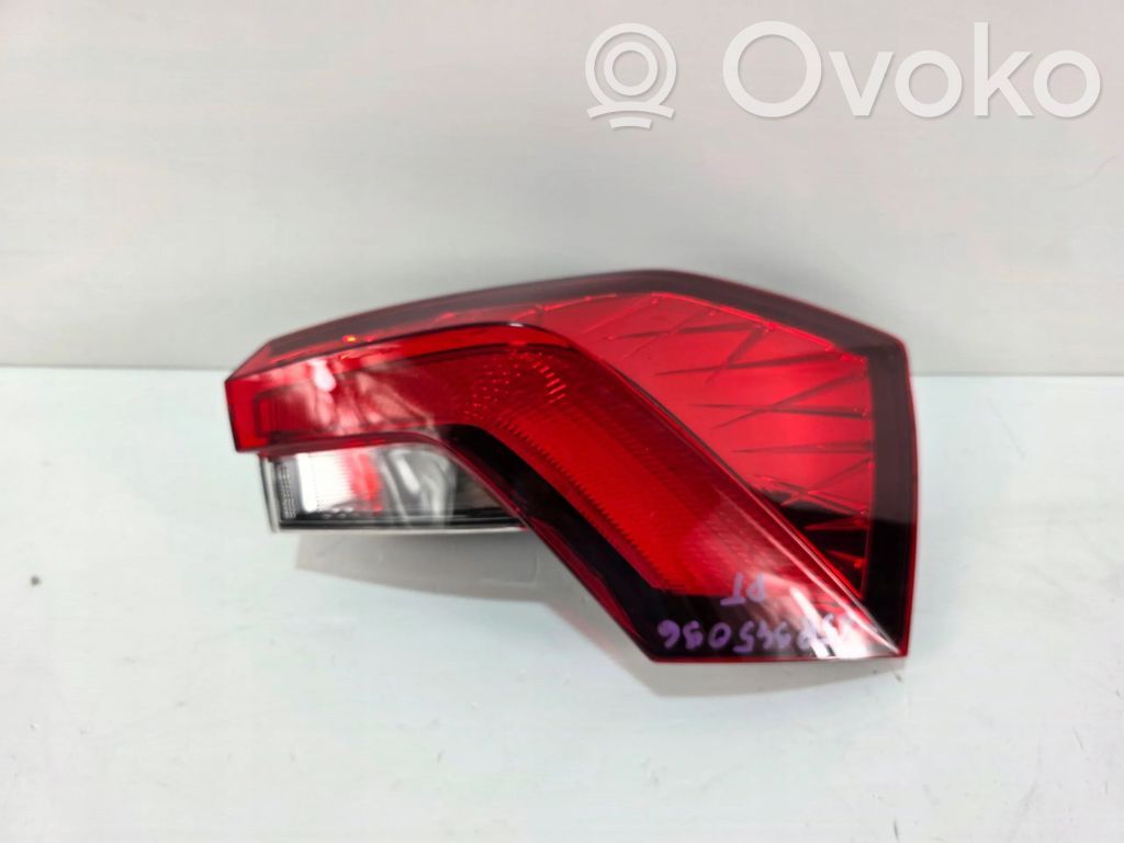 Skoda Kamiq Lampa tylna 