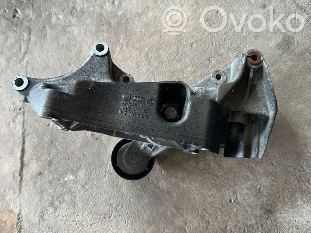 Volkswagen Golf IV Generator/alternator bracket 