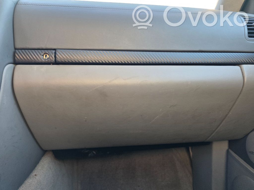 Porsche Cayenne (9PA) Guantera 