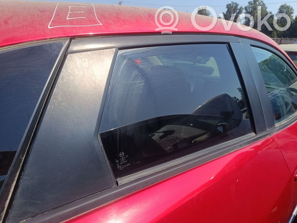 Mazda CX-3 Luna de la puerta trasera 
