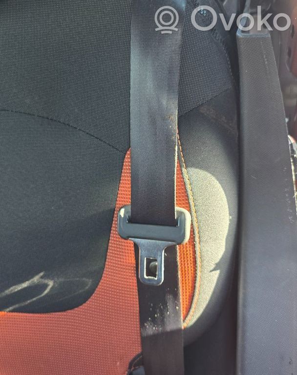 Cinturón trasero   888406499R