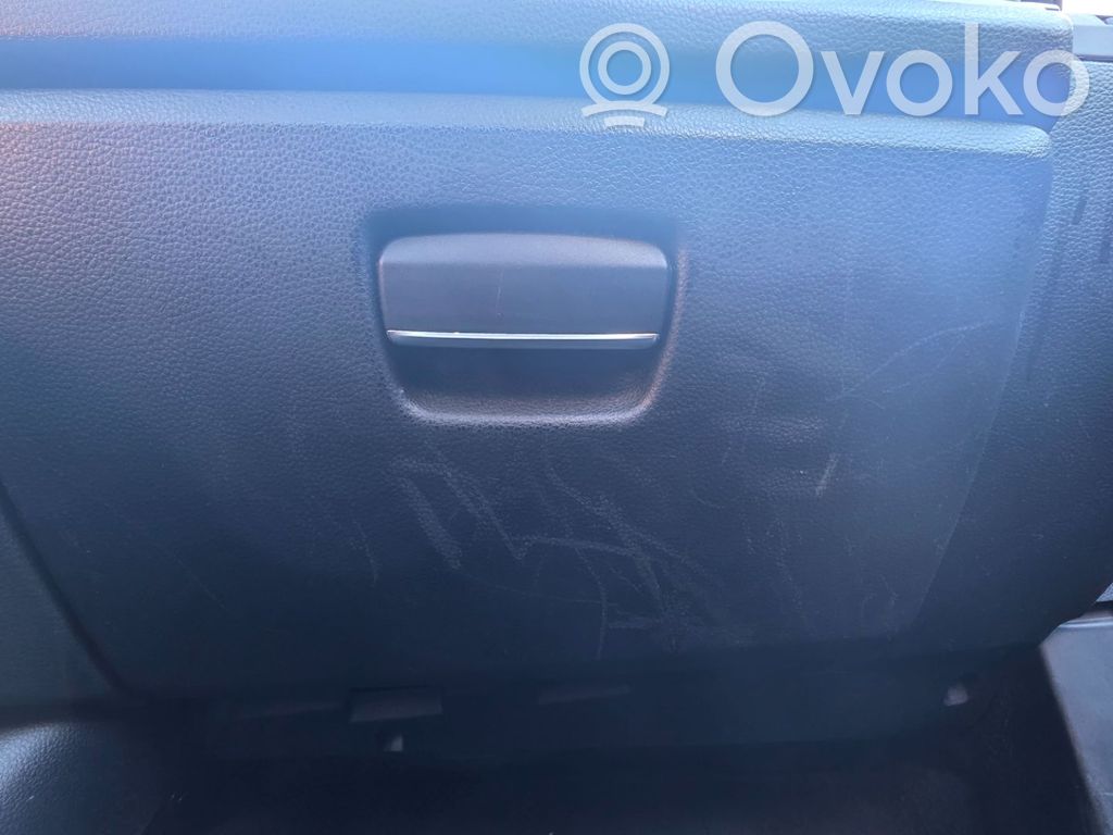 Glove box   51166982682