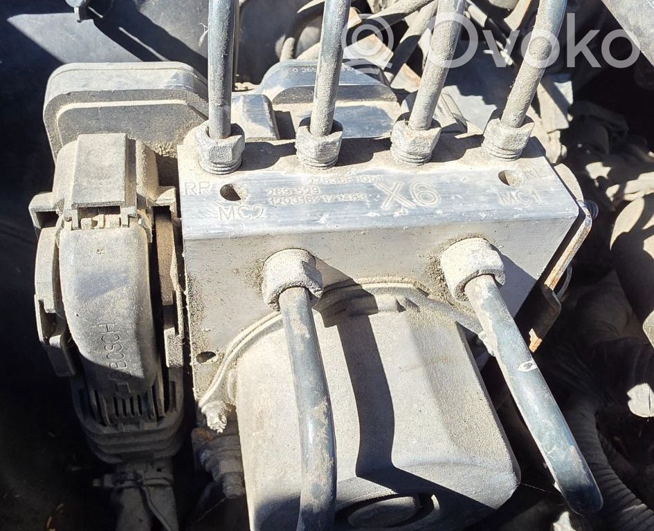 Bomba de ABS   27596FJ051