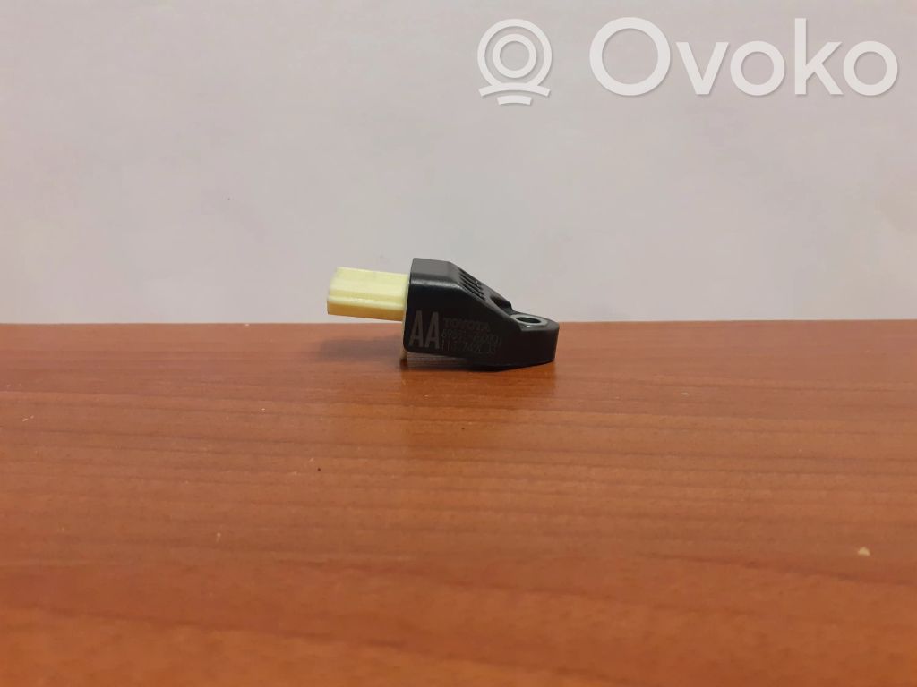 Lexus CT 200H Czujnik uderzenia Airbag 