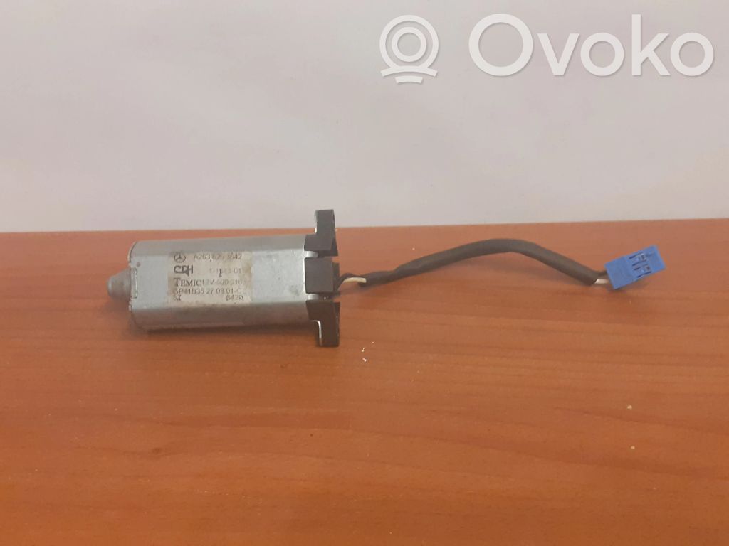 Mercedes-Benz C W203 Seat adjustment motor 
