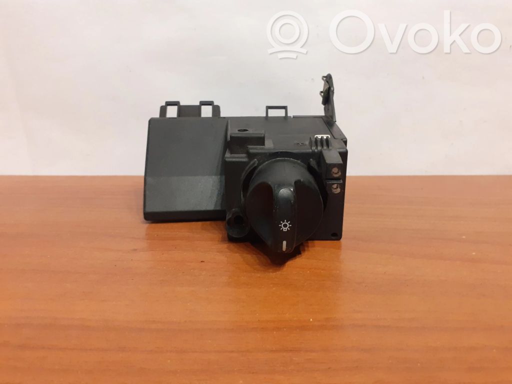 Light switch   4169,2105450104