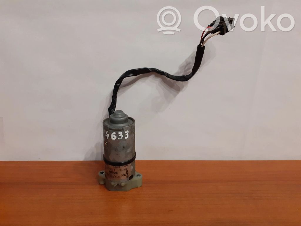 Mercedes-Benz E W210 Seat adjustment motor 