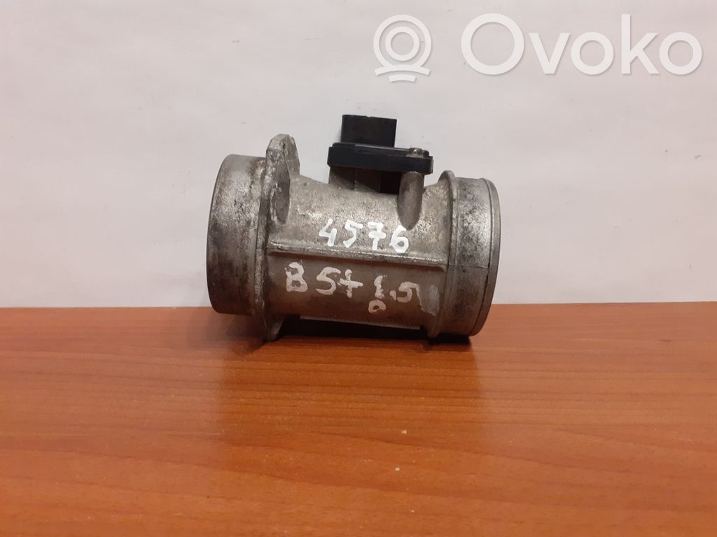 Volkswagen PASSAT B5 Mass air flow meter 