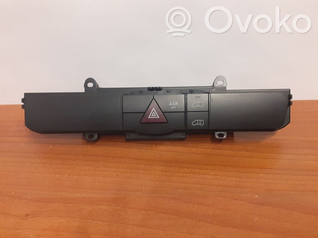 Mercedes-Benz Sprinter W906 Hazard light switch 
