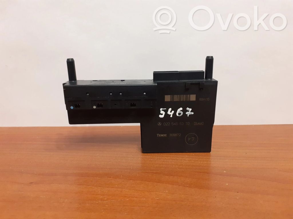Mercedes-Benz E W210 Fuse module 
