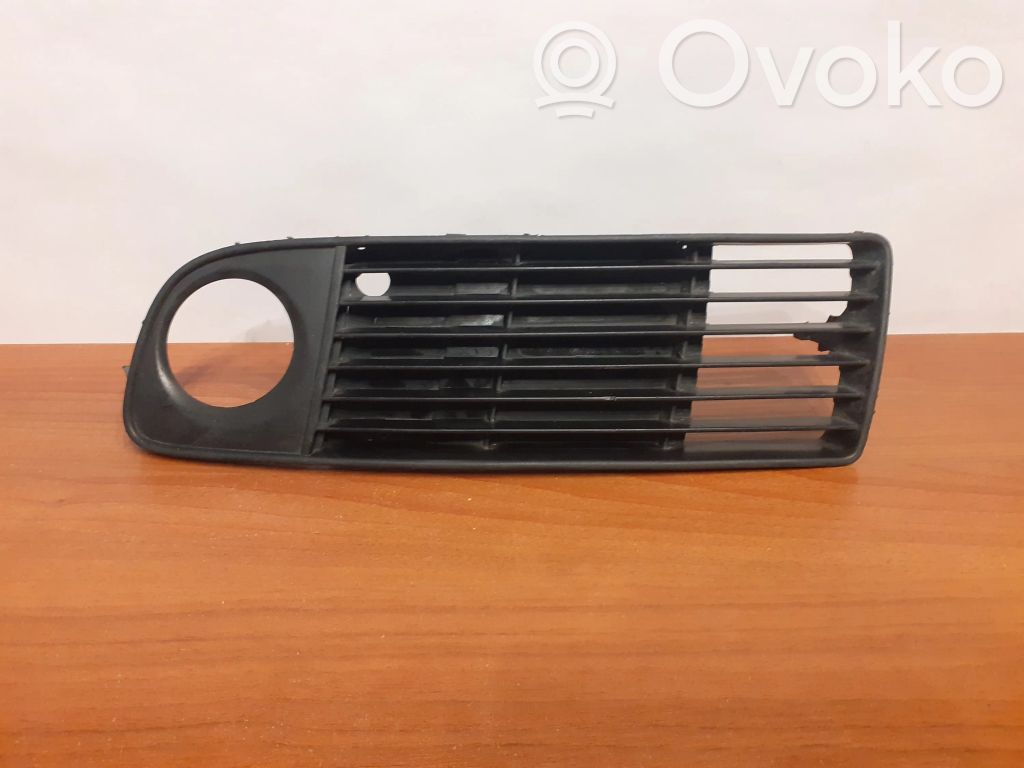 Audi A6 S6 C5 4B Moldura/rejilla de la luz antiniebla delantera 