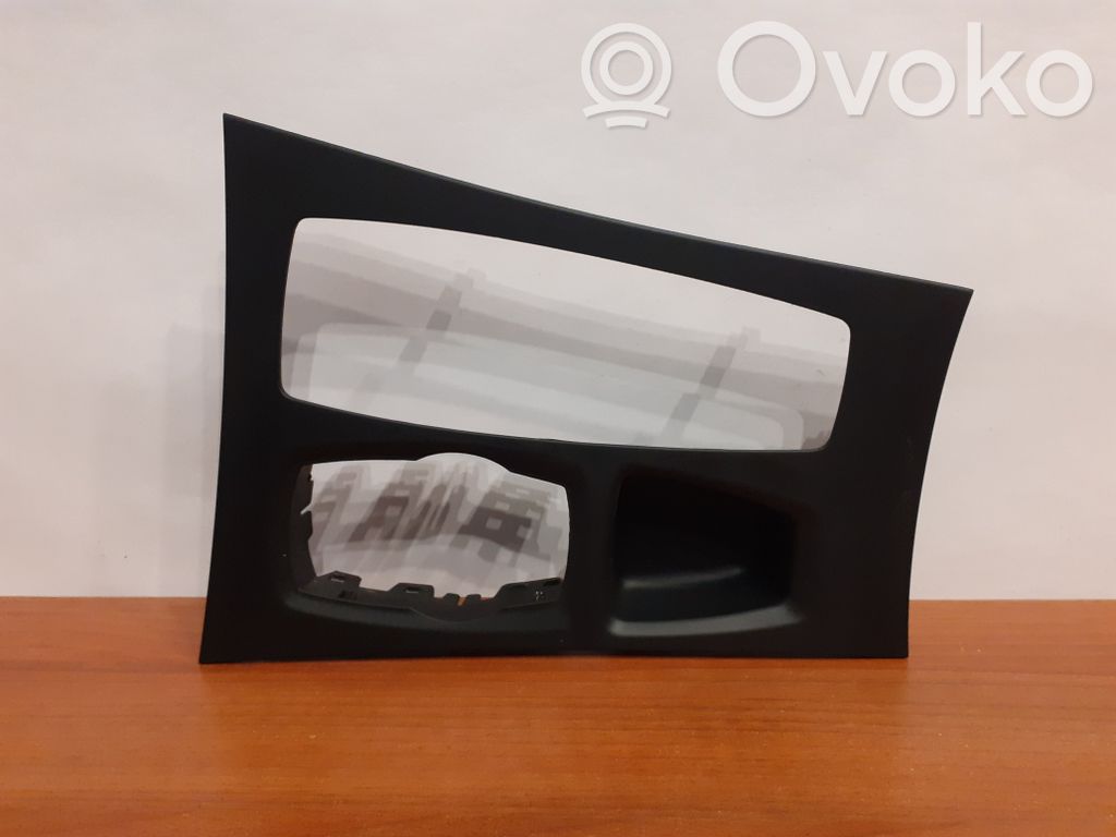 BMW X5 E70 Pavarų perjungimo svirties apdaila (plastikinė) 