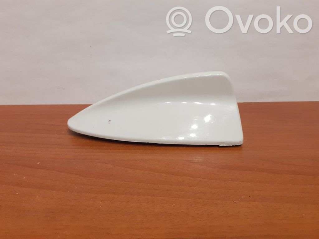 BMW X5 E70 Osłona anteny dachowej GPS 