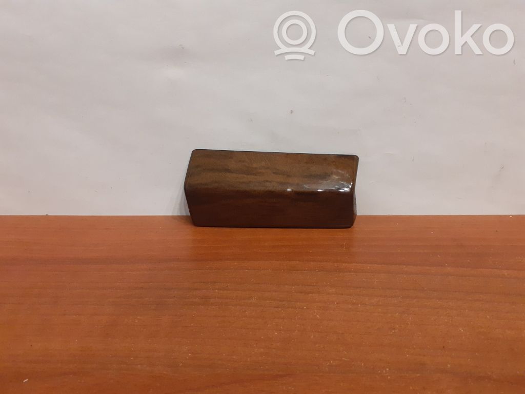 Dashboard glove box trim   8942,7042664
