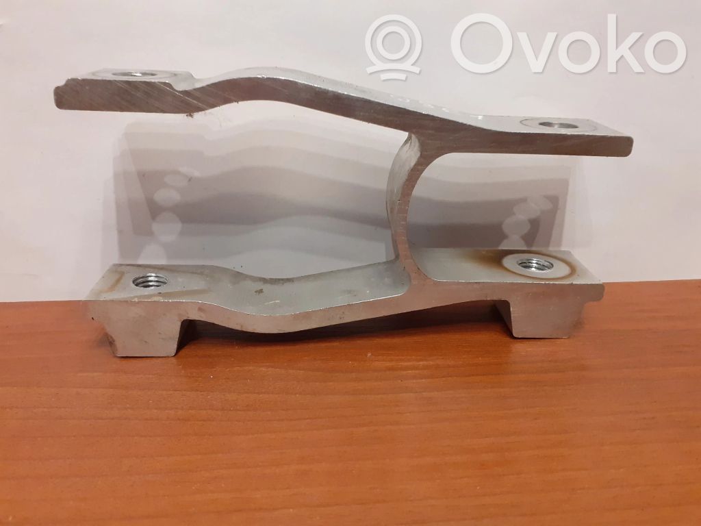 Volvo XC40 Inne części komory silnika 
