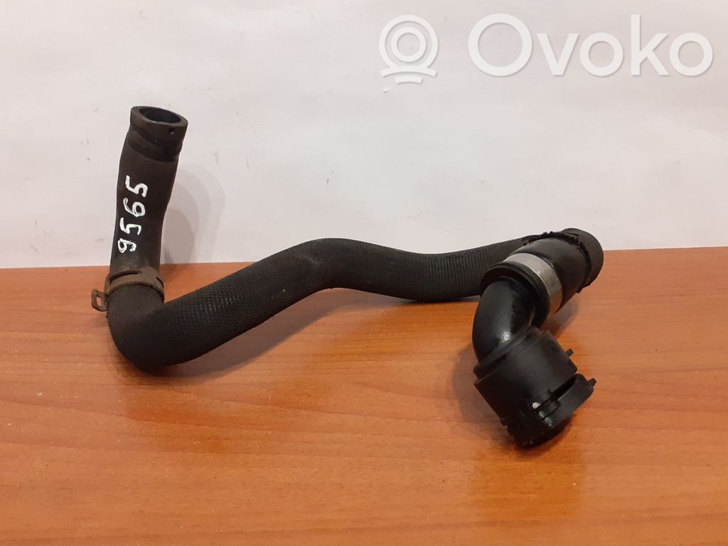 BMW 5 F10 F11 Engine coolant pipe/hose 