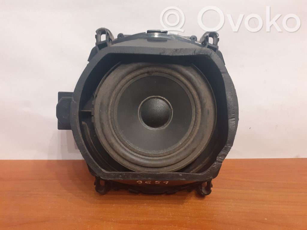 BMW X5 E70 Subwoofer 