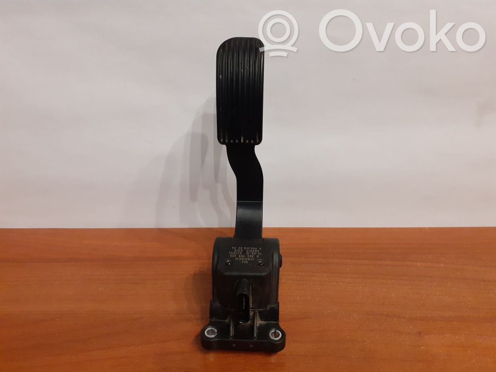 Mercedes-Benz Sprinter W906 Accelerator throttle pedal 