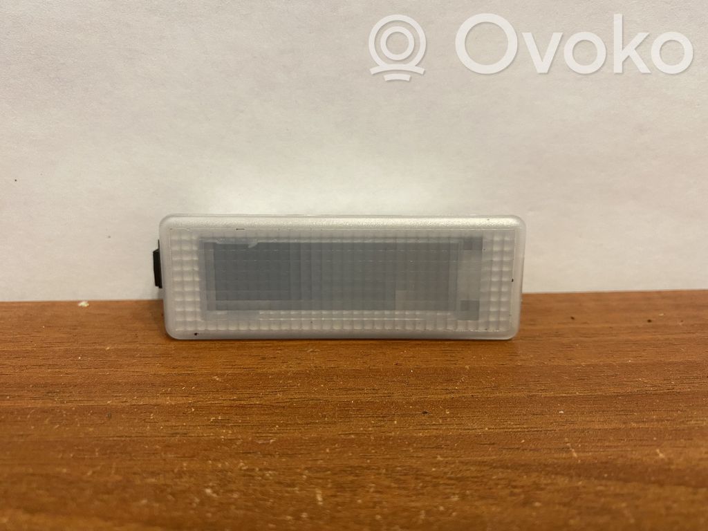 Front seat light   6972605,B27