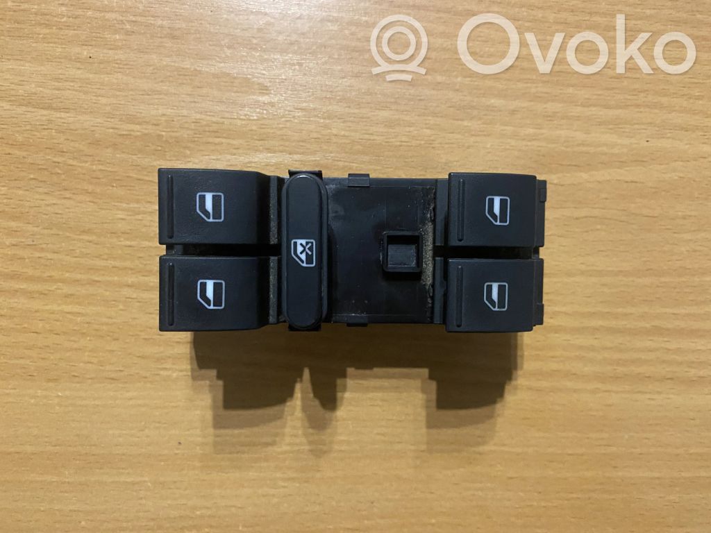Volkswagen PASSAT B6 Elektrinių langų jungtukas 