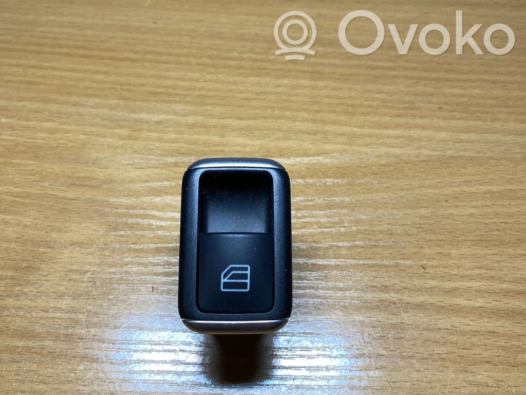 Mercedes-Benz C W204 Electric window control switch 